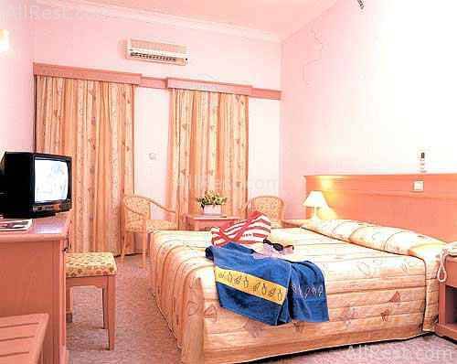 Azka Hotel 17